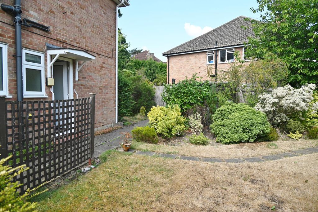 Property photo 2 of 11