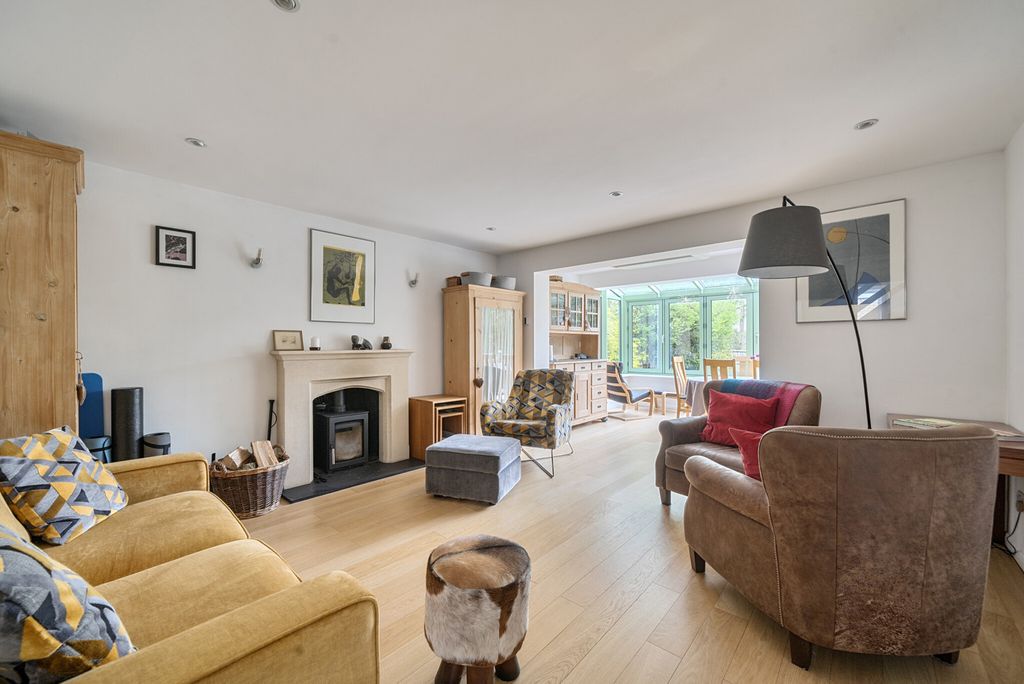 Property photo 2 of 23 1433005-13-69cd0F...