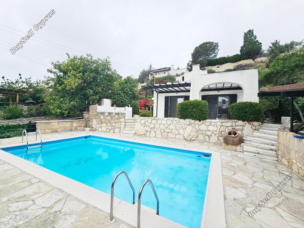 Property photo 2 of 46