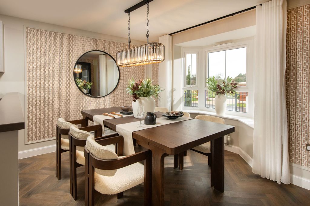 Property photo 3 of 9 Dining Area