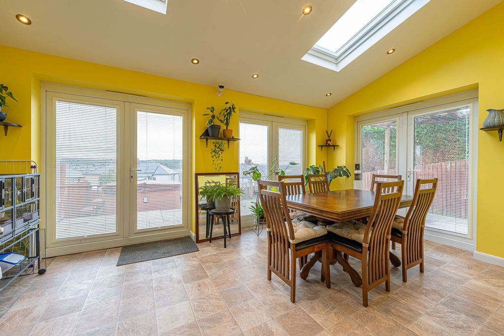 Property photo 3 of 51