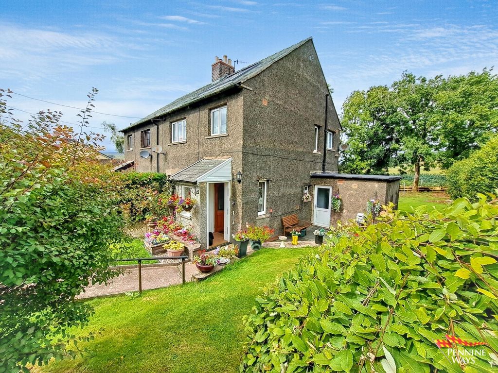 Property photo 2 of 29