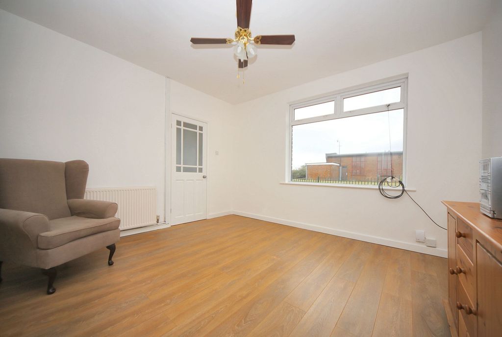 Property photo 3 of 24