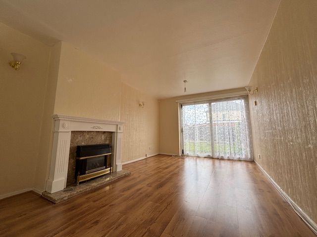 Property photo 3 of 8 Living Room