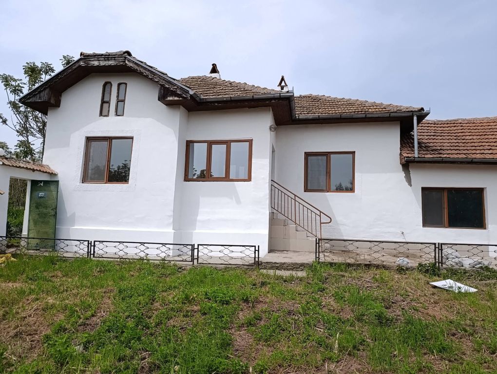 Property photo 1 of 7