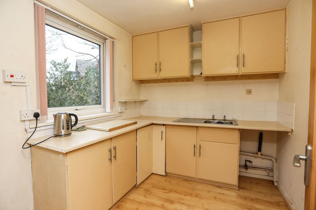 Property photo 2 of 8 Picture No. 06