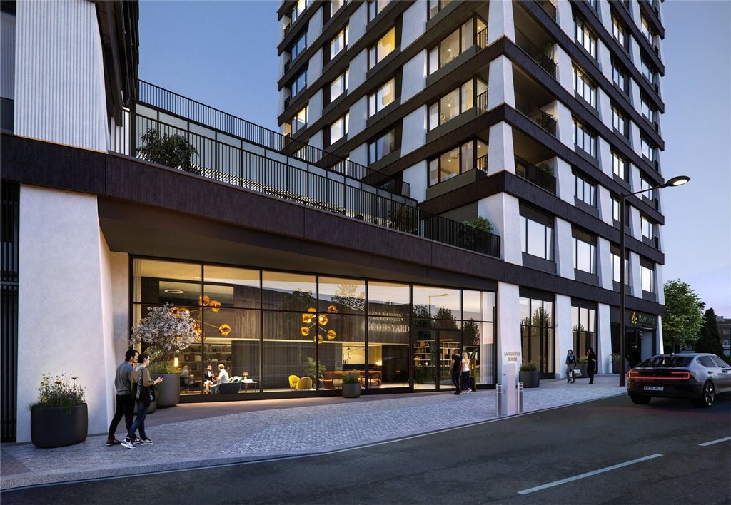 Property photo 2 of 16 The Regent