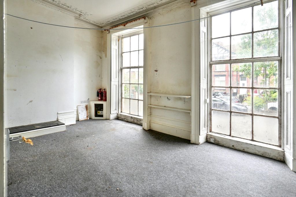 Property photo 3 of 17 20250625130438_36006217_Vn4Nx.Jpg