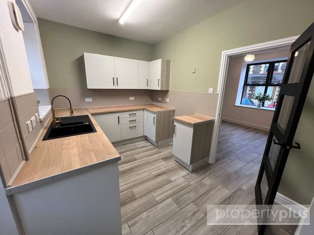 Property photo 2 of 12 Picture No. 12