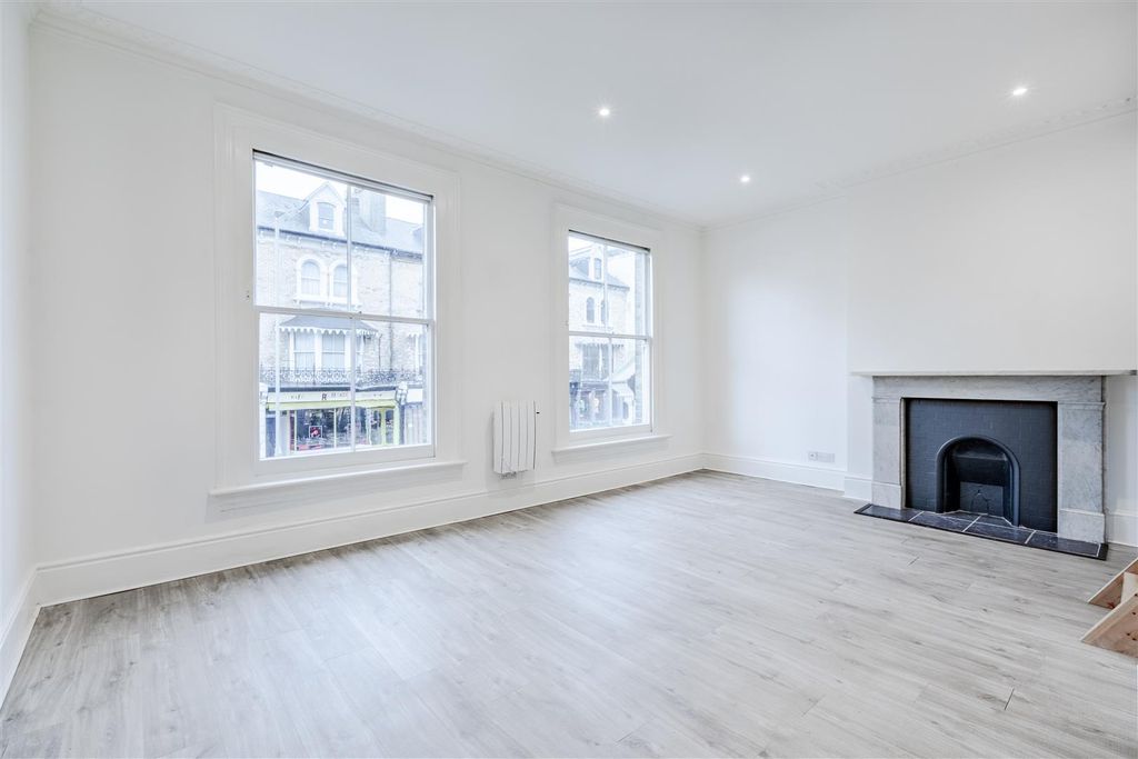 Property photo 2 of 7 Studio