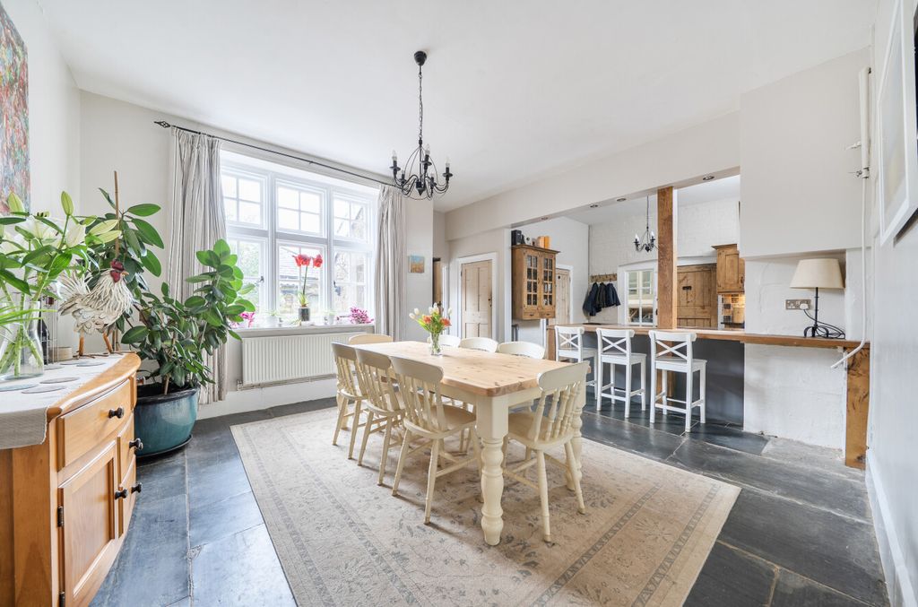 Property photo 2 of 44 1462762-11-6A0E08...
