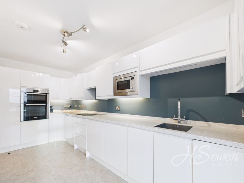 Property photo 3 of 18 Photo 21