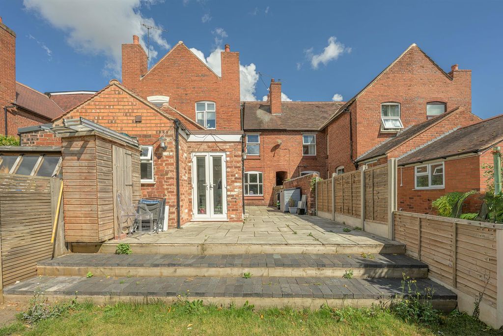 Property photo 2 of 24