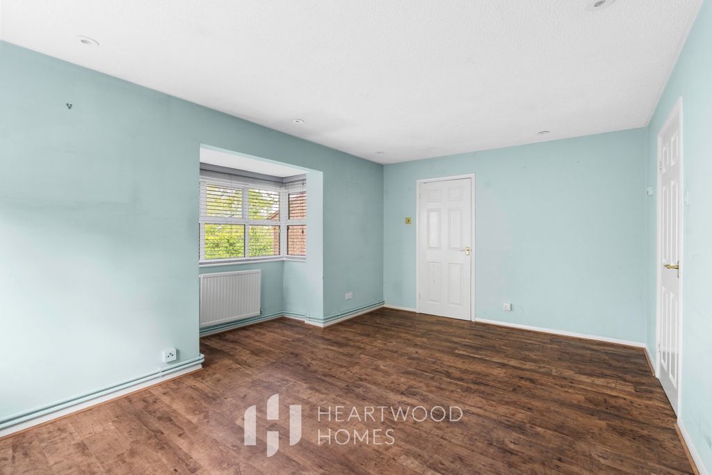 Property photo 3 of 12