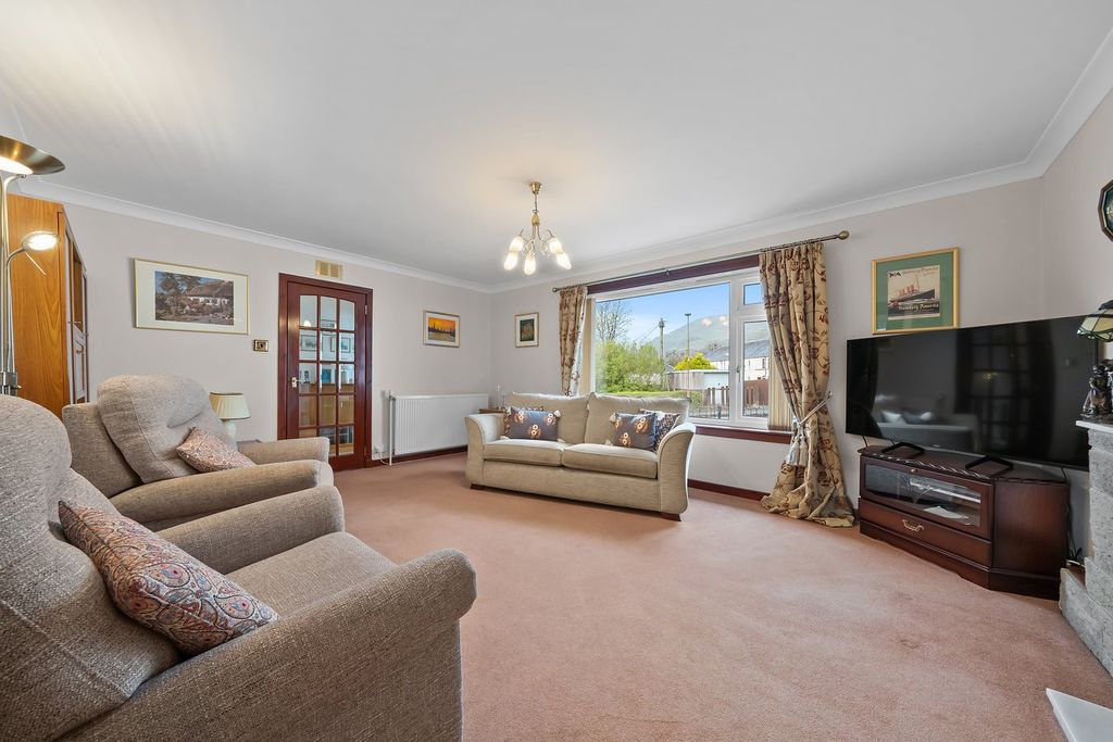 Property photo 3 of 26