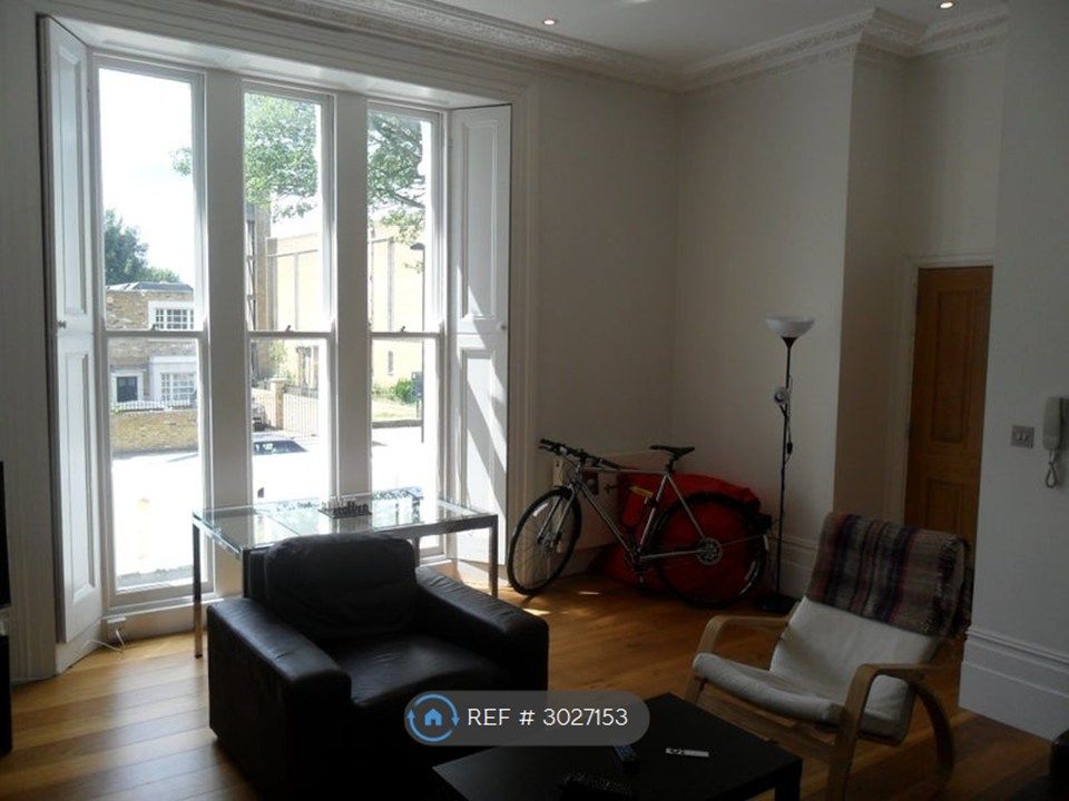 Property photo 1 of 9 Living Room