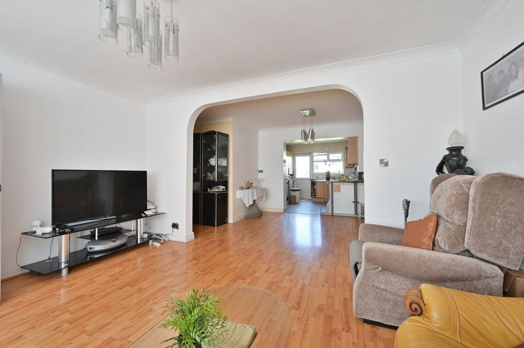 Property photo 3 of 21