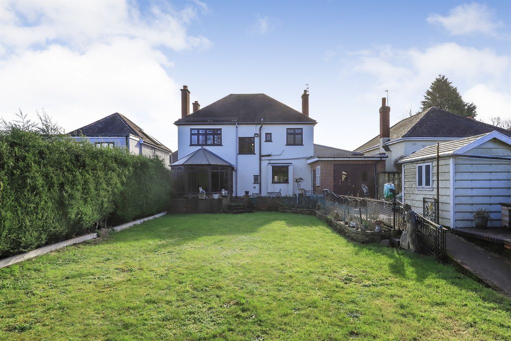 Property photo 2 of 18