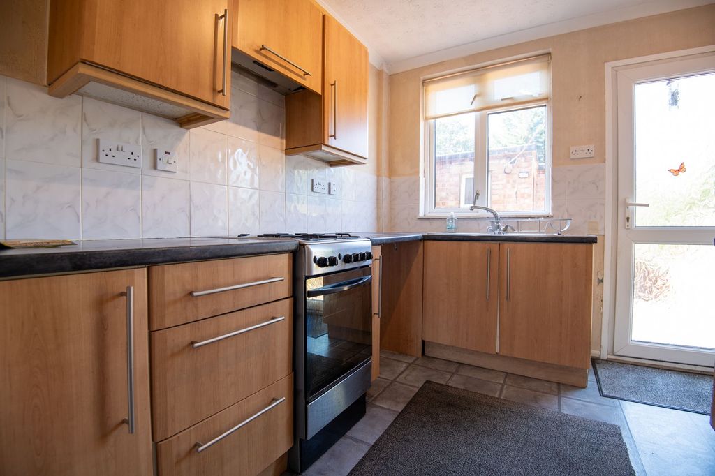 Property photo 3 of 18