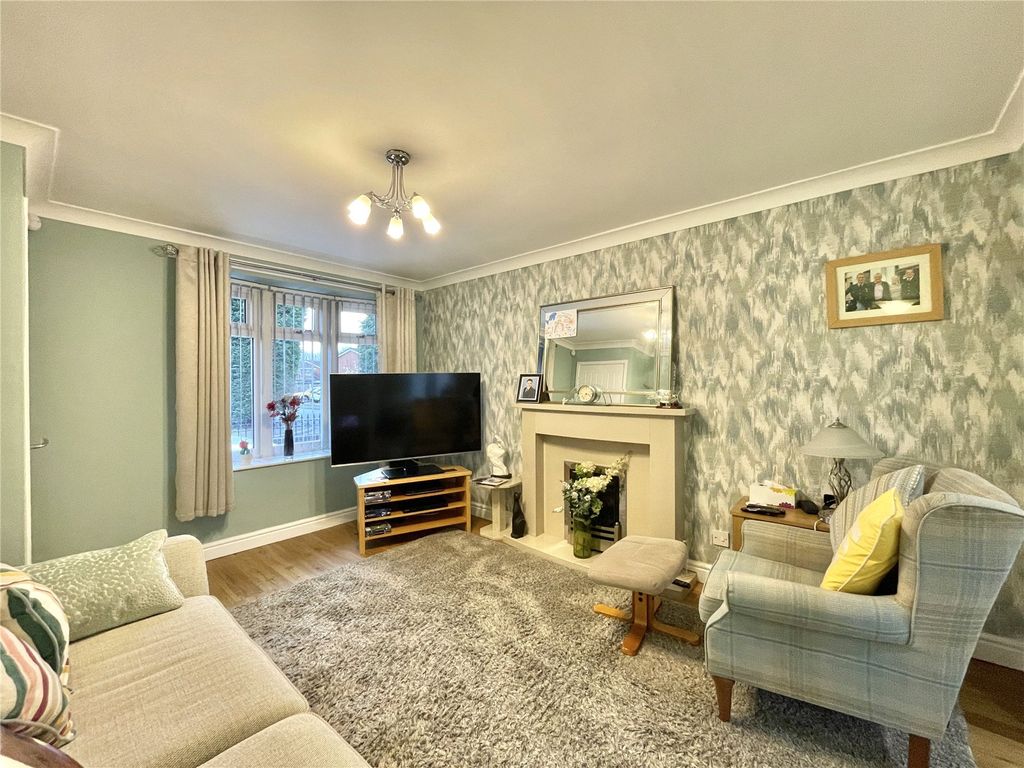 Property photo 2 of 25 Picture No. 23