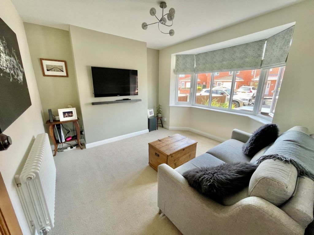 Property photo 3 of 16 Photo 13