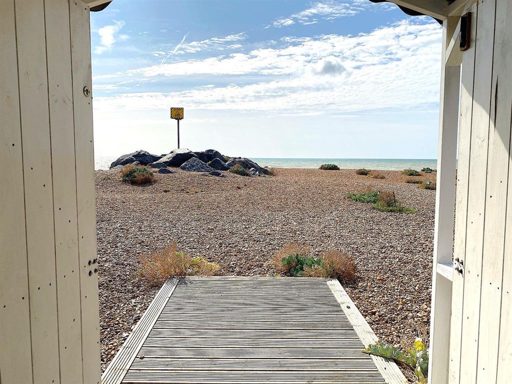 Property photo 2 of 7 Beach Hut 40 - View1.Jpg