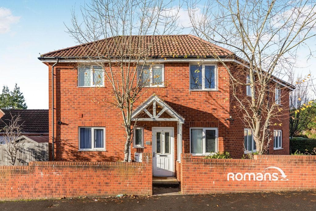 Property photo 1 of 10 Photo