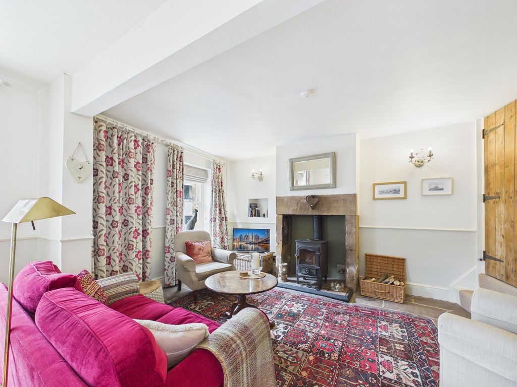 Property photo 2 of 40