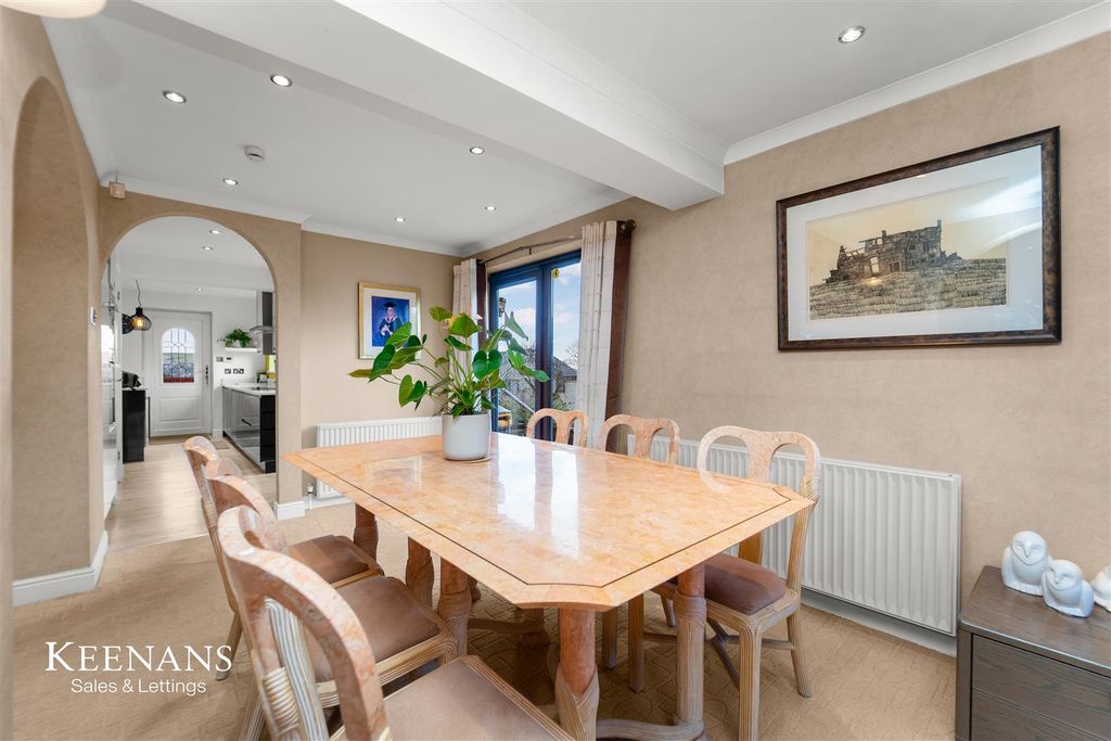 Property photo 3 of 32 5.Jpg