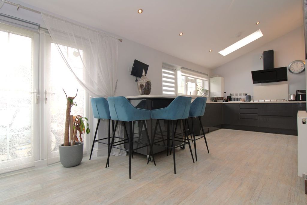 Property photo 3 of 14 Kitchen/Diner