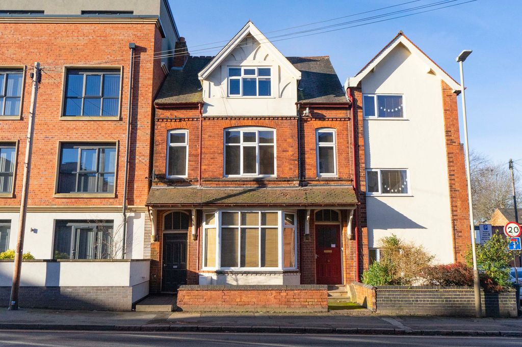 Property photo 1 of 21