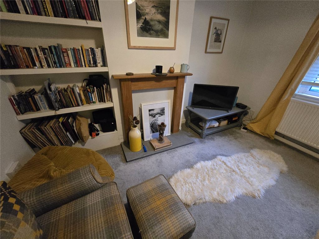 Property photo 3 of 13 Picture No. 10