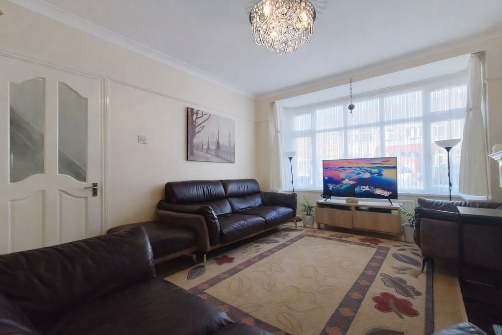 Property photo 2 of 18 Photo 10