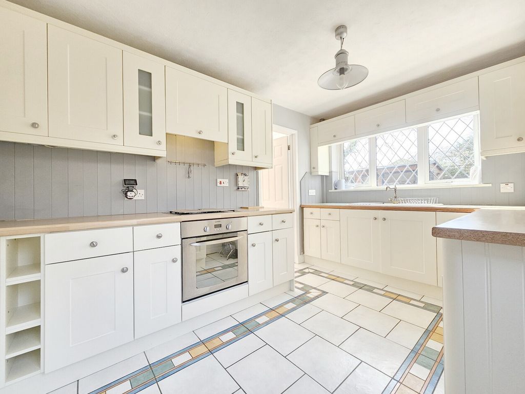 Property photo 3 of 21