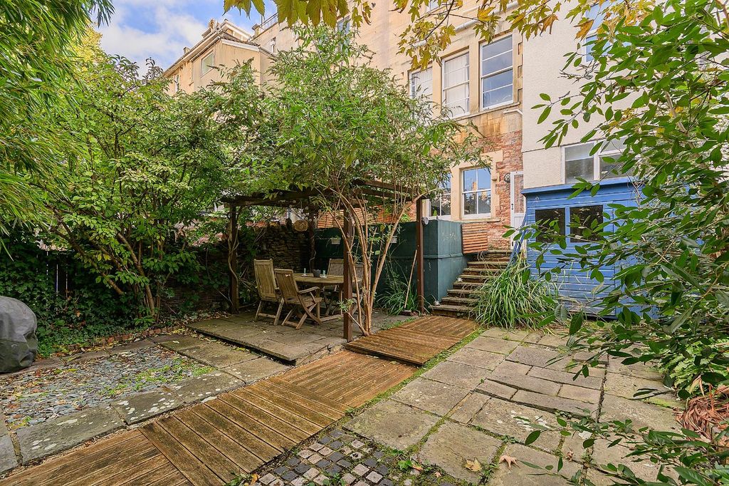 Property photo 3 of 21 G1F7Cvcm - External O.Jpg