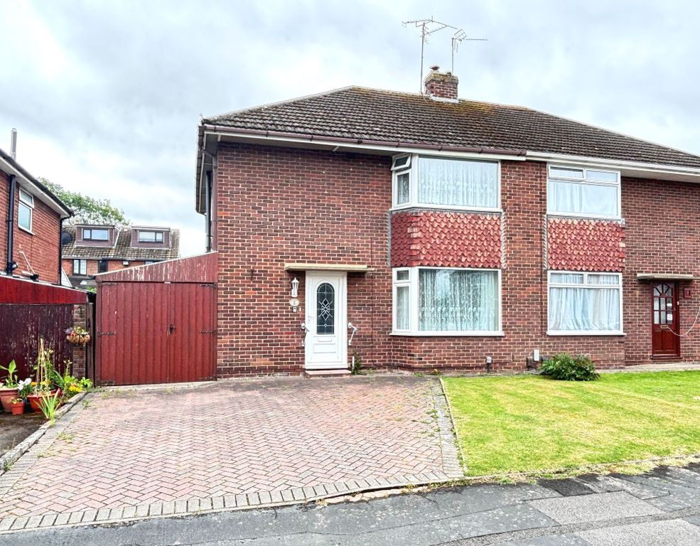 Property photo 1 of 12