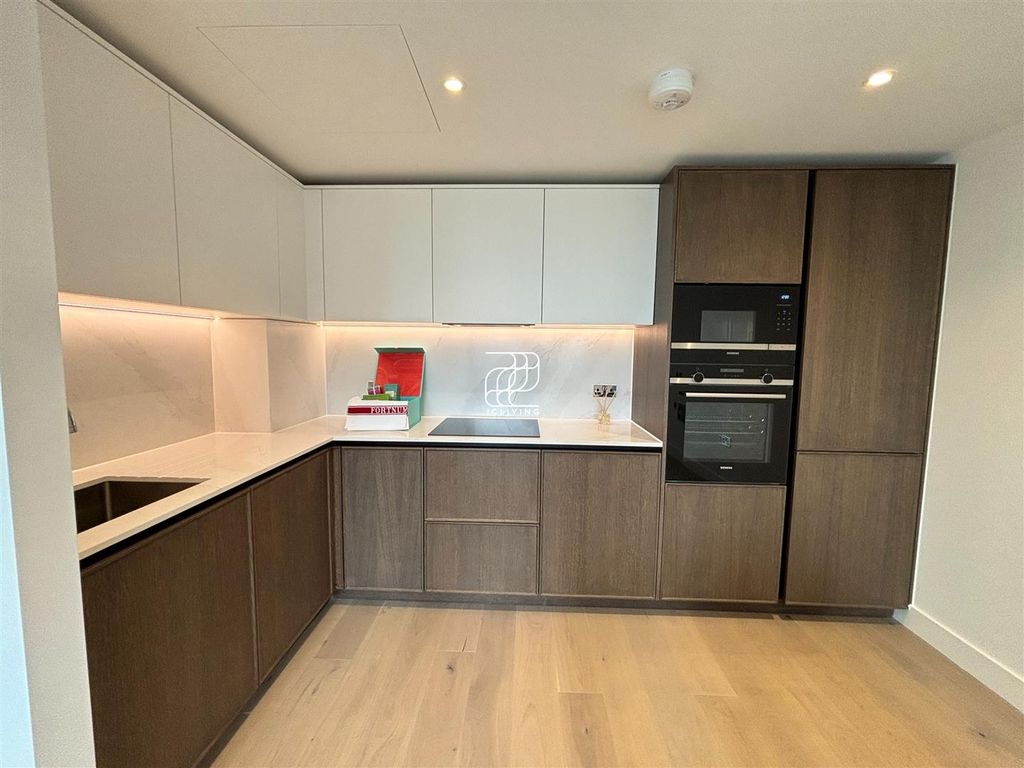 Property photo 3 of 7 Wecom-Temp-1502957-7c6d2B21F654589E57585Cff8500Bd5