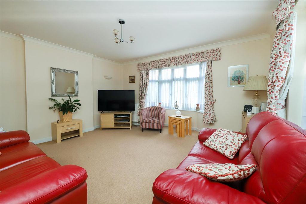 Property photo 2 of 12 Living Room