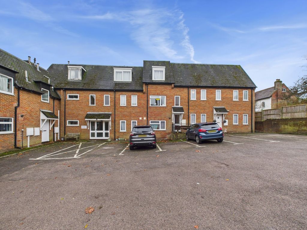 Property photo 1 of 10 Front