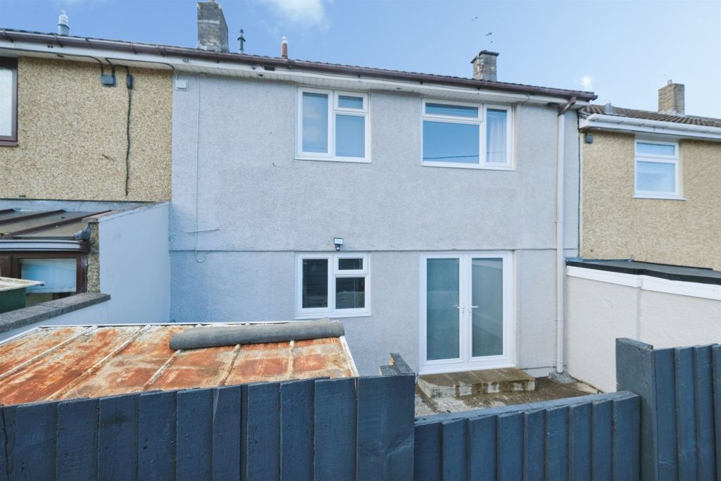 Property photo 1 of 27
