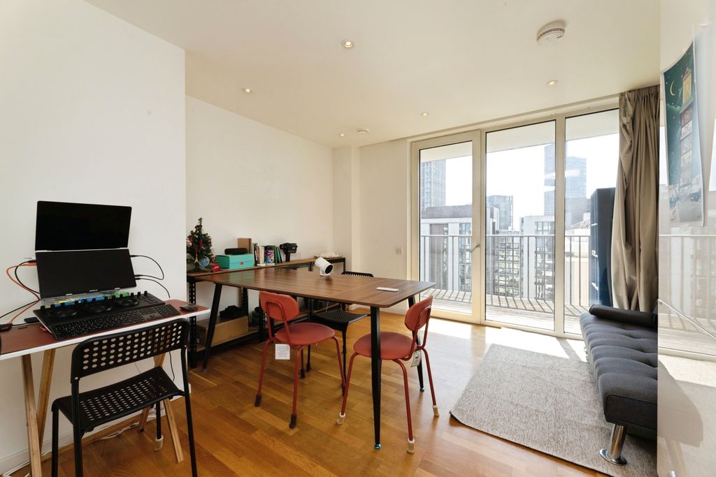 Property photo 1 of 20 Open Plan Living