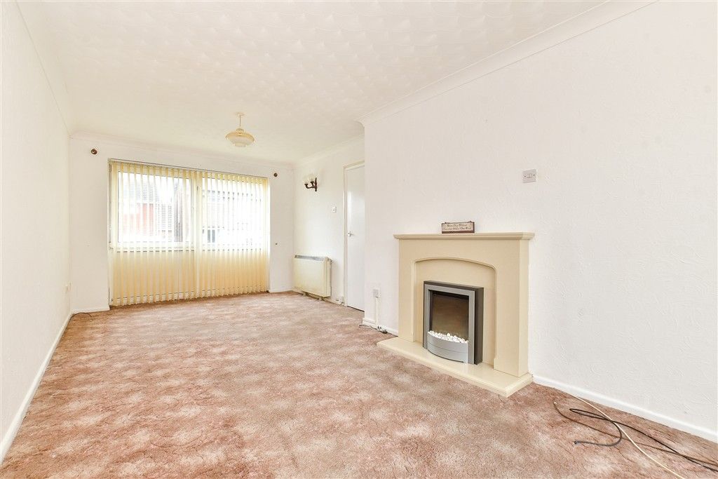 Property photo 2 of 10 Lounge/ Dining Room