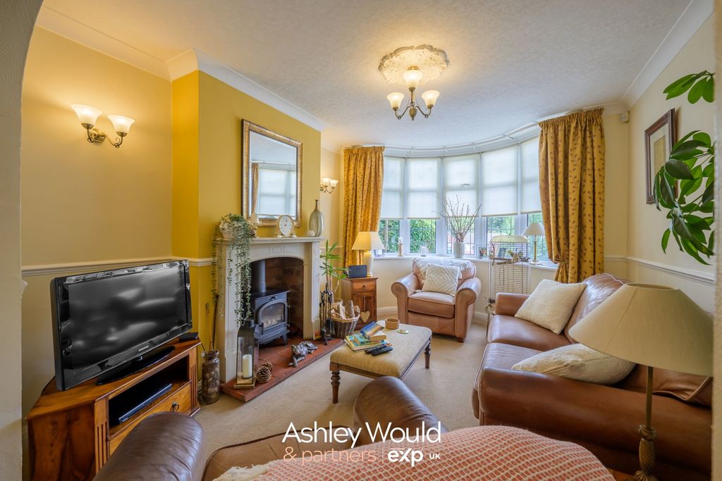 Property photo 2 of 17