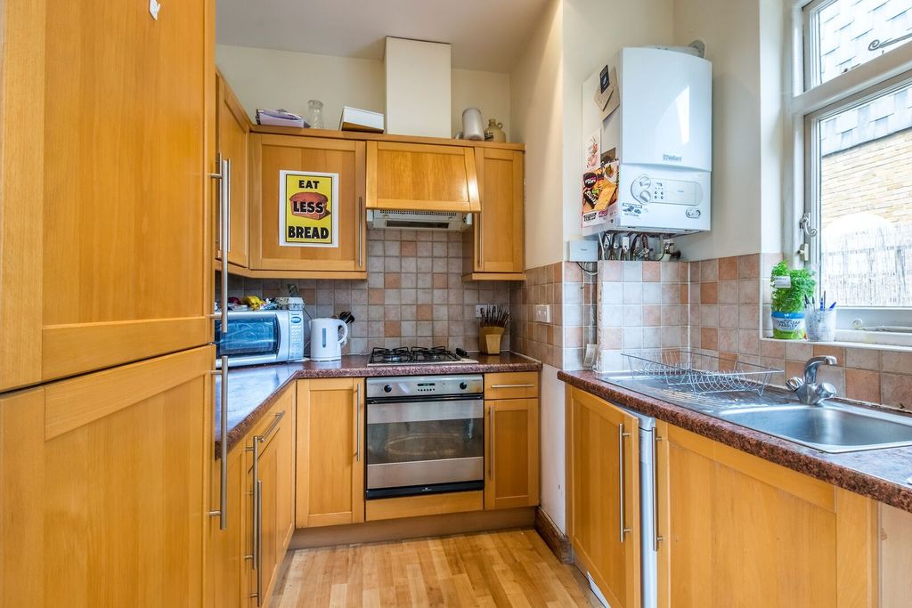Property photo 3 of 12