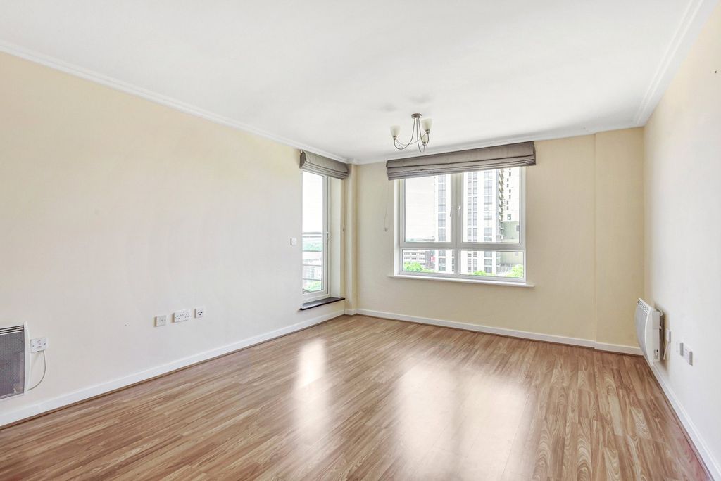 Property photo 3 of 9 Picture No. 04