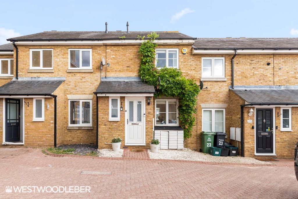 Property photo 1 of 24 Thelynch_1.Jpg