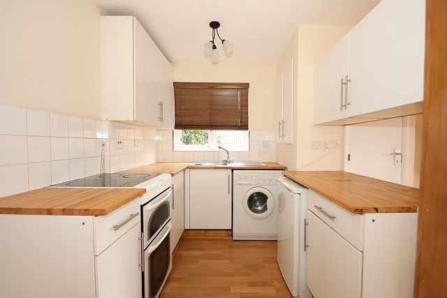 Property photo 3 of 6 Kitchen