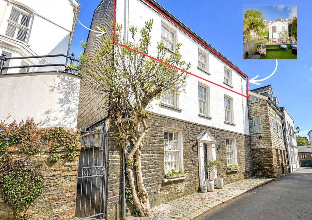 Property photo 1 of 18 2
