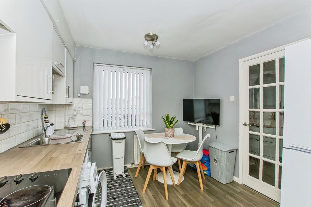 Property photo 3 of 16 Photo