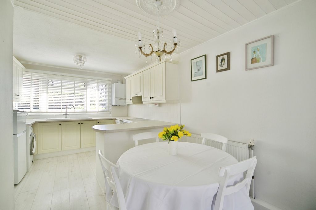 Property photo 3 of 19 Pbox-Img.Jpg